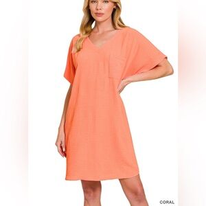 Zenana Outfitters WOVEN AIRFLOW V NECK T SHIRT DRESS WITH POCKETS